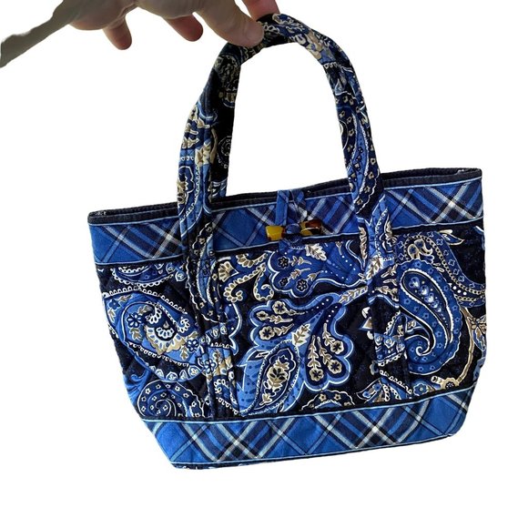 Vera Bradley Handbags - Vera Bradley Windsor patter, small shoulder bag/purse, 100% cotton, Made in the